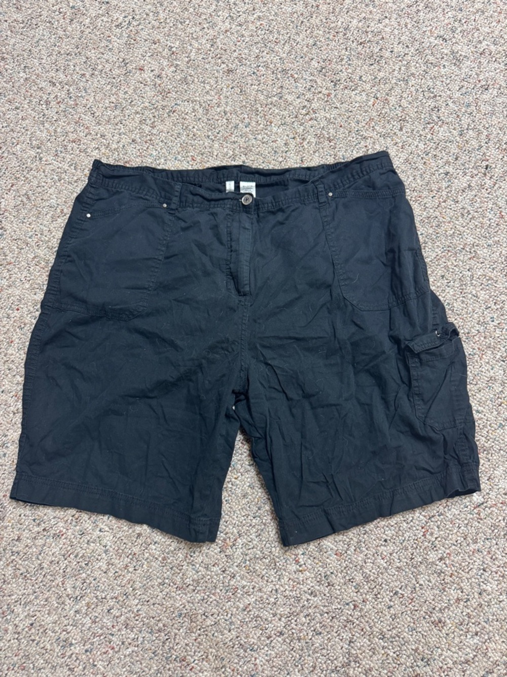 Women's Black Cargo Shorts with Multiple Pockets